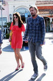 th_33595_celebrity-paradise.com-The_Elder-Britney_Spears_2010-02-13_-_heads_out_in_Calabasas_7139_122_412lo.jpg