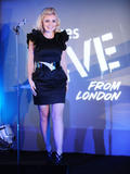 th_62950_celebrity-paradise.com-The_Elder-KATHERINE_JENKINS_2010-02-02_-_PERFORMING_LIVE_AT_THE_APPLE_STORE_122_468lo.jpg