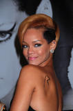 th_98090_celebrity-paradise.com_Rihanna_Best_0093_123_911lo.jpg