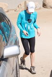 th_16752_Preppie_-_Jessica_Biel_takes_her_pup_to_Runyon_Canyon_Park_-_July_16_2009_1198_122_929lo.jpg