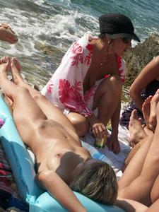 My wifes naked vacation with friends Summer 2015 -u4300epqps.jpg
