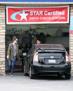 http://img188.imagevenue.com/loc574/th_926816154_Mandy_Moore_Stops_at_a_gas_station8_122_574lo.jpg