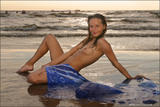 Vika in The Beach-55c8ww6hwn.jpg